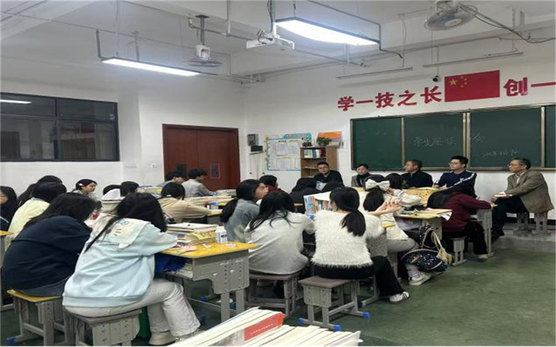 吉安市理工技工學(xué)校開展“凝聚共識(shí) 共話成長
